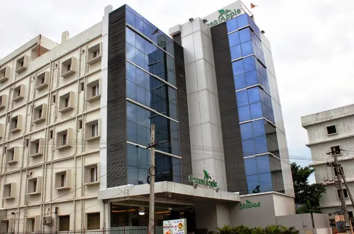 Висакхапатнам: OYO 1302 Hotel Green Apple