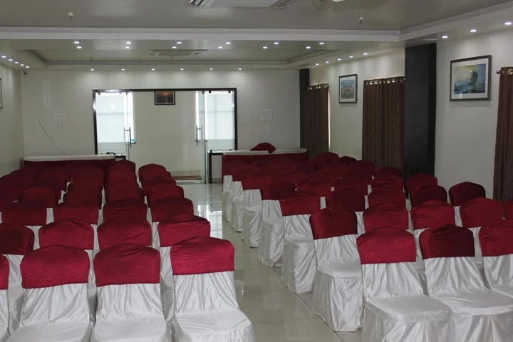 Висакхапатнам: OYO 1302 Hotel Green Apple