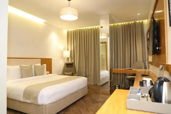 Промышленная Зона Морби: The Fern Residency Morbi