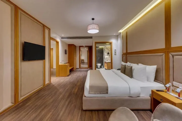 Промышленная Зона Морби: The Fern Residency Morbi