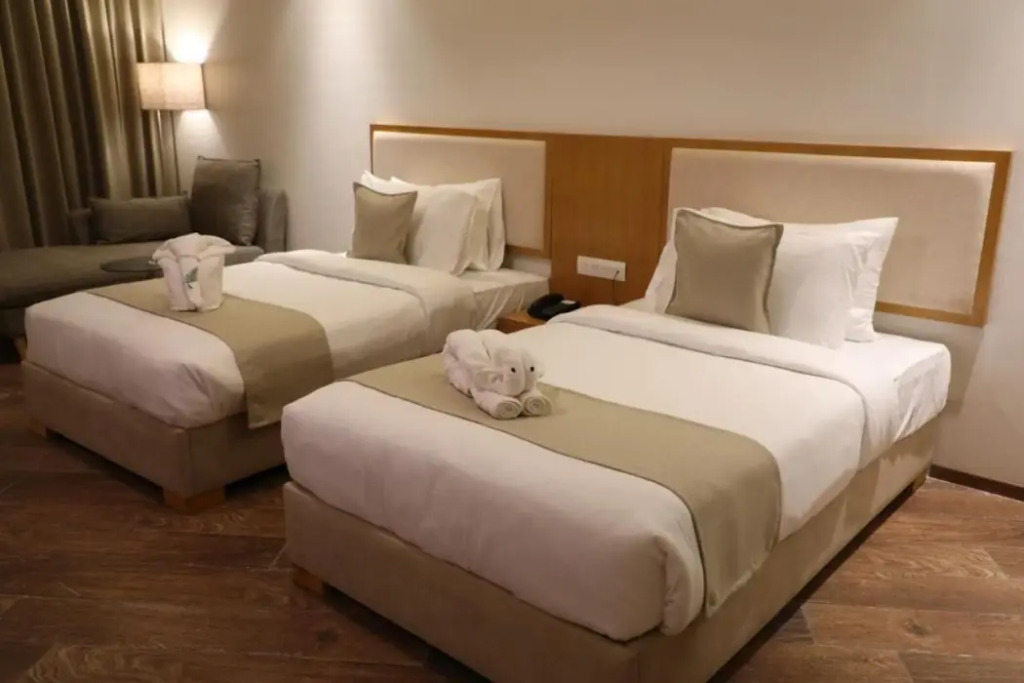 Промышленная Зона Морби: The Fern Residency Morbi