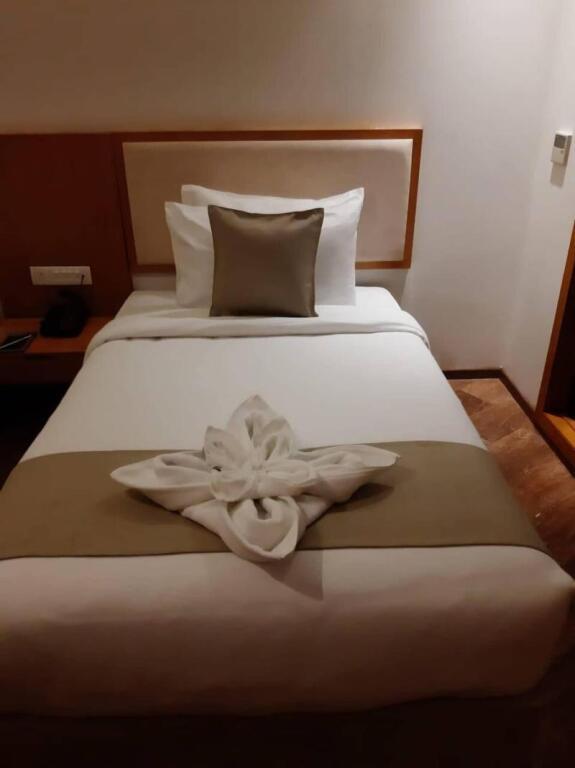 Промышленная Зона Морби: The Fern Residency Morbi