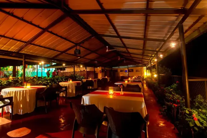 Кушалнагар: Coorg Jungle Camp Backwater Resort