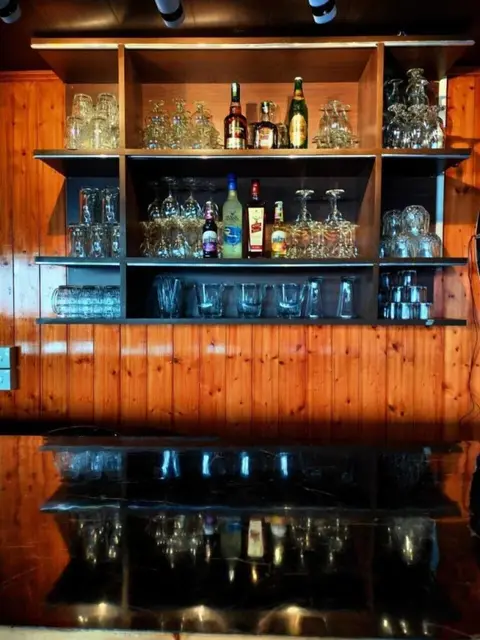 Гангток: Dragon Inn
