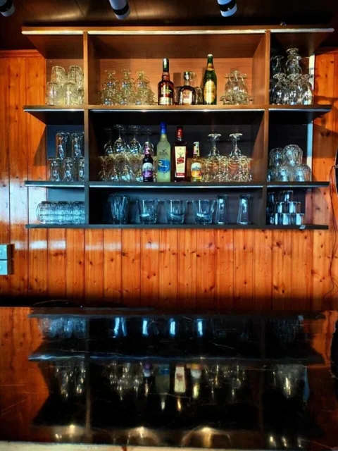 Гангток: Dragon Inn