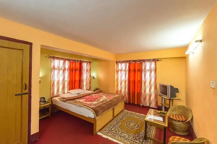 Пеллинг: Hotel 10th Planet