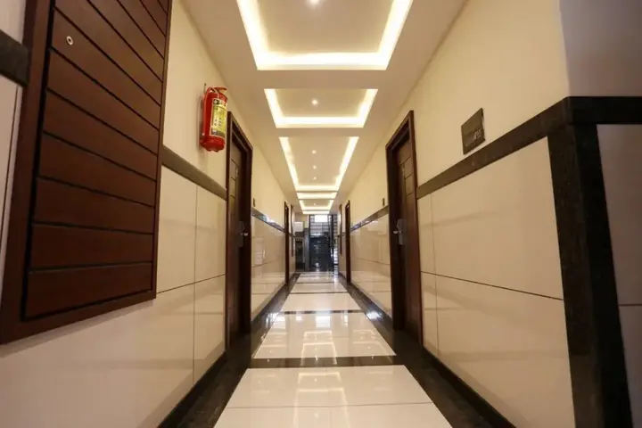 Тирупати: LNB Residency