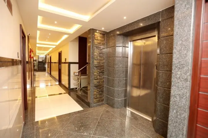 Тирупати: LNB Residency