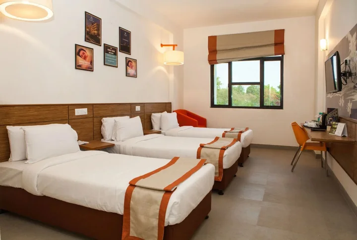 Праяградж: Max Hotels Prayagraj
