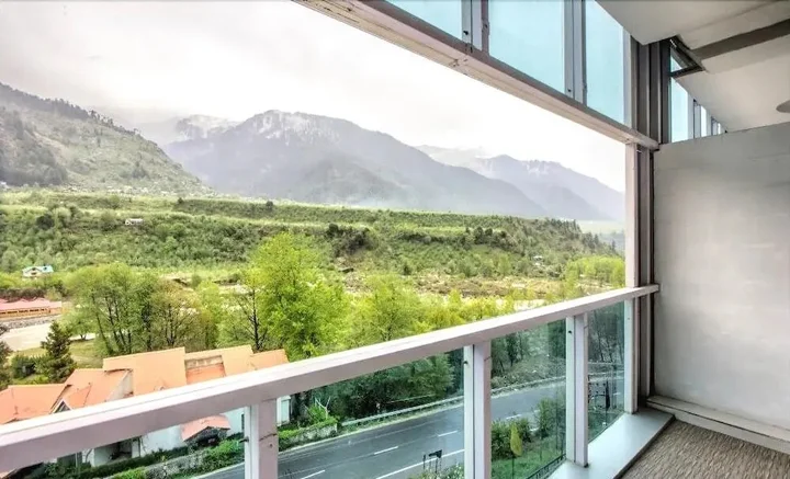 Манали: Manali Valley Resort