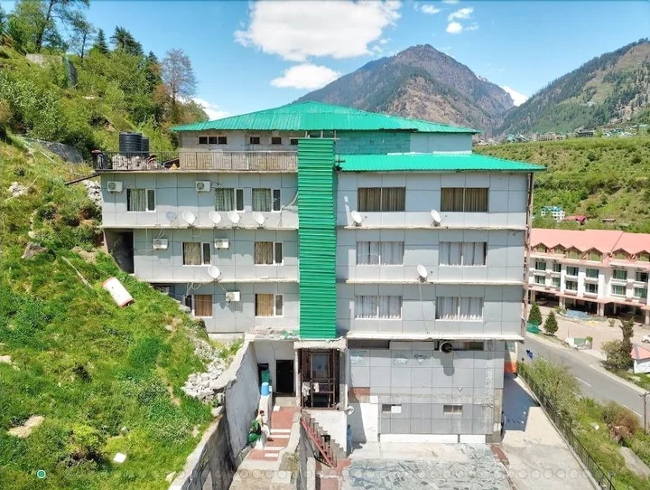 Манали: Manali Valley Resort