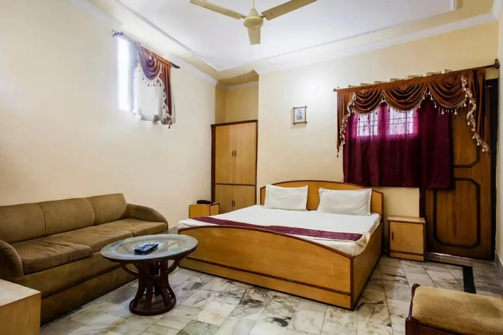 Матхура: Hotel Muskan