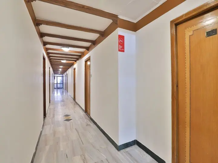 Ахмедабад: Hotel Bridge