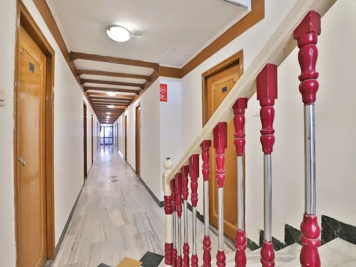 Ахмедабад: Hotel Bridge