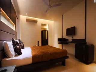 Бхаруч: Hotel Apex