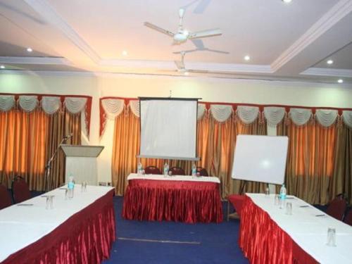 Гора Абу: Hotel Palanpur Palace