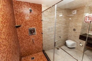 Катра: Hotel Subash