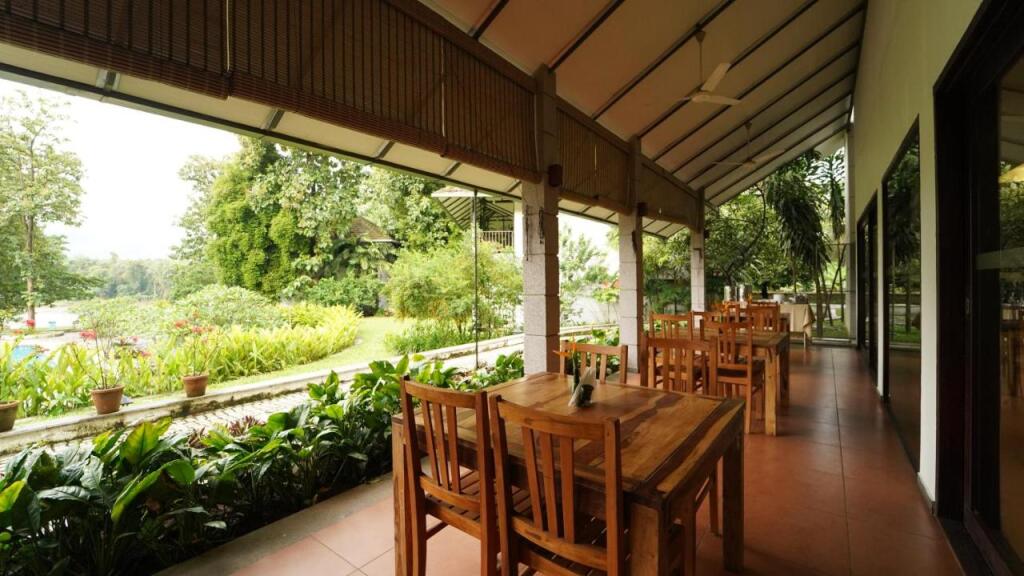 Whispering Waters Resorts Cochin — фото 2