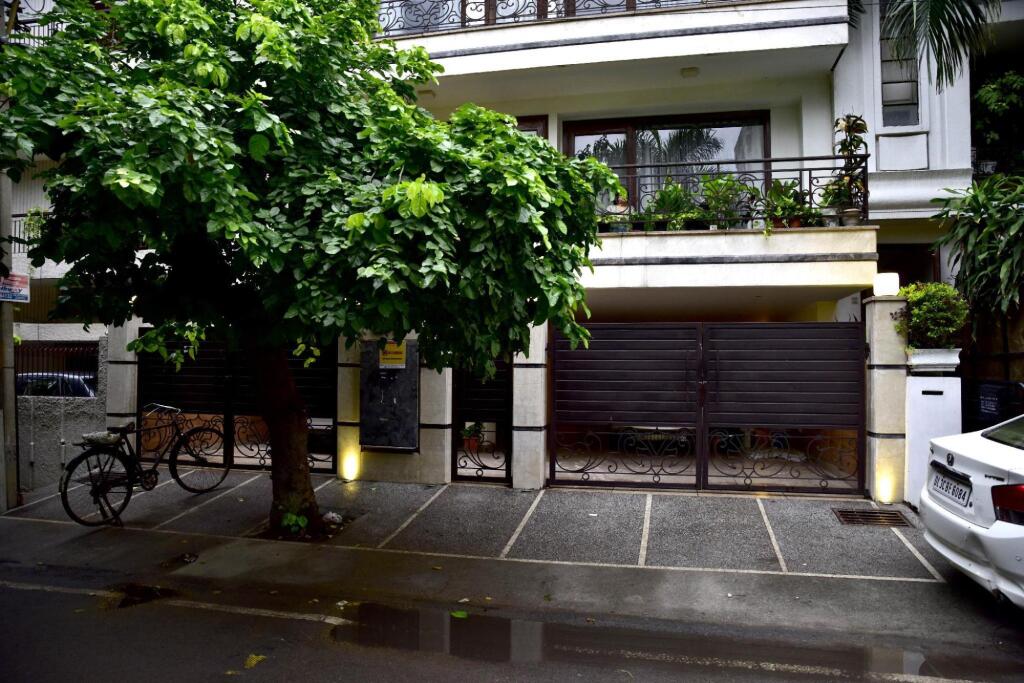 Нью-Дели: Woodpecker Service Apartments - Green Park