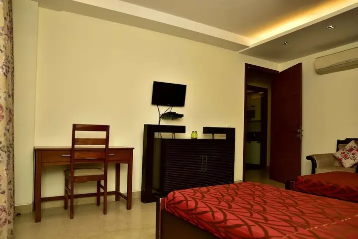 Нью-Дели: Woodpecker Service Apartments - Green Park