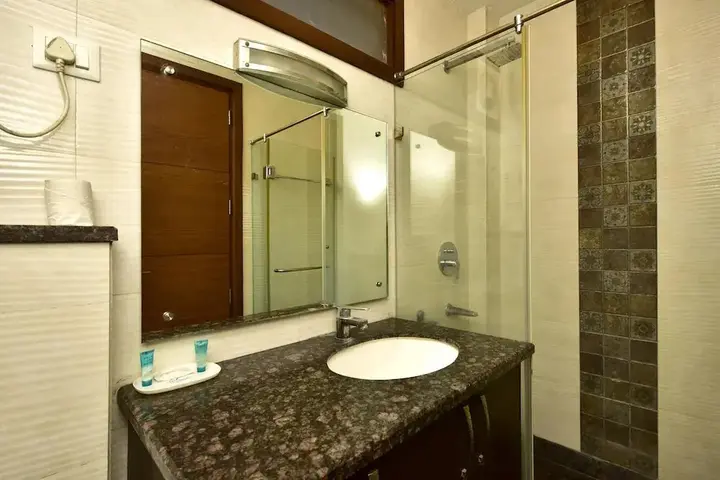 Нью-Дели: Woodpecker Service Apartments - Green Park