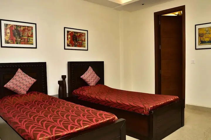Нью-Дели: Woodpecker Service Apartments - Green Park