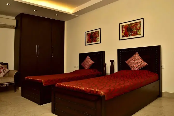 Нью-Дели: Woodpecker Service Apartments - Green Park