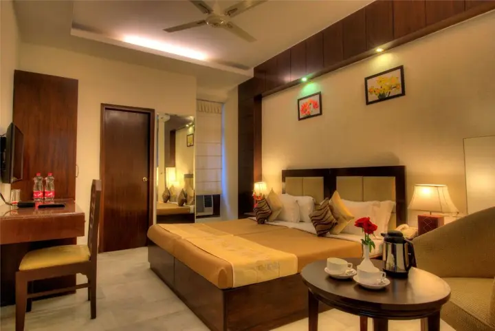 Нью-Дели: Hotel Regent Continental