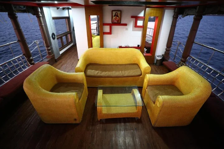 Аллеппи: Beachparadise Daycruise houseboat