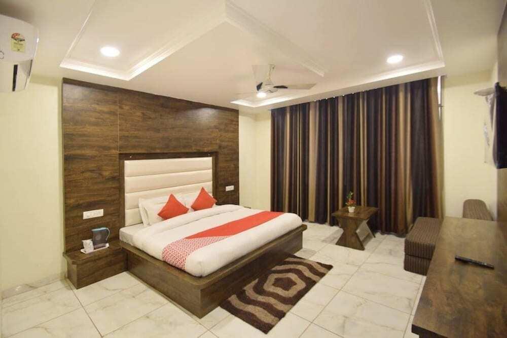 carousel image 4