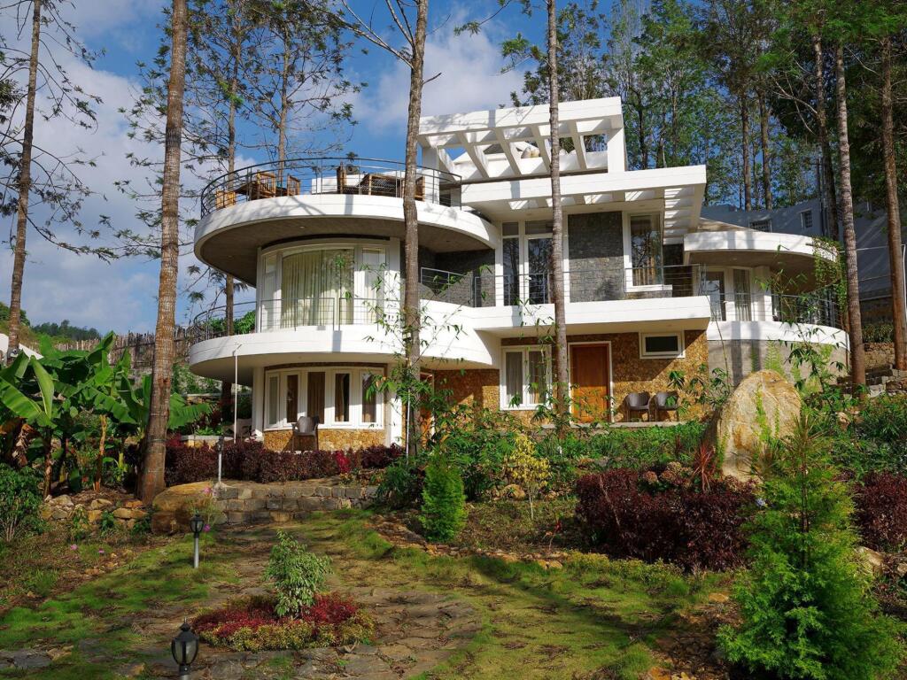 Салем: WOW Bison Woods Resort Yercaud