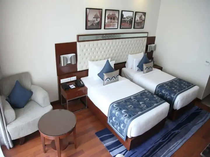 Шахджаханпур: The Lal Vilas Hotel & Resort