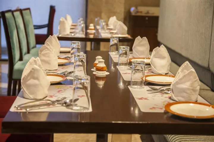 Шахджаханпур: The Lal Vilas Hotel & Resort