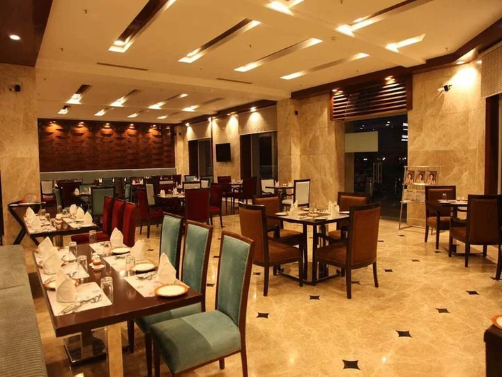 Шахджаханпур: The Lal Vilas Hotel & Resort