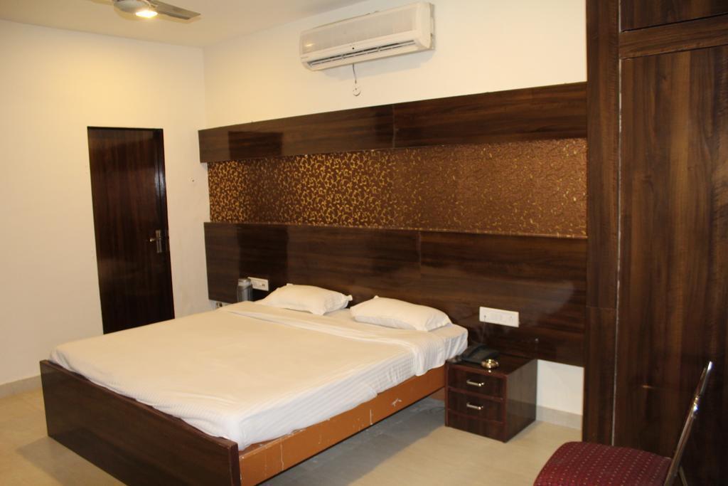 Джайпур: Hotel Crown Plaza