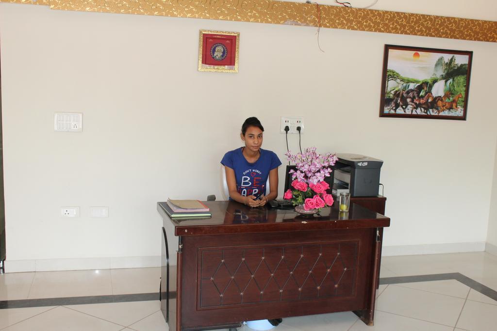 Джайпур: Hotel Crown Plaza