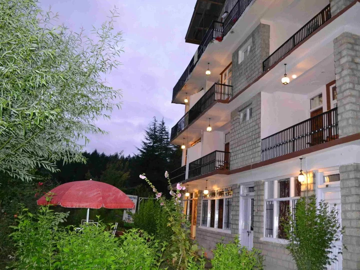 Манали: Sparsh Resort
