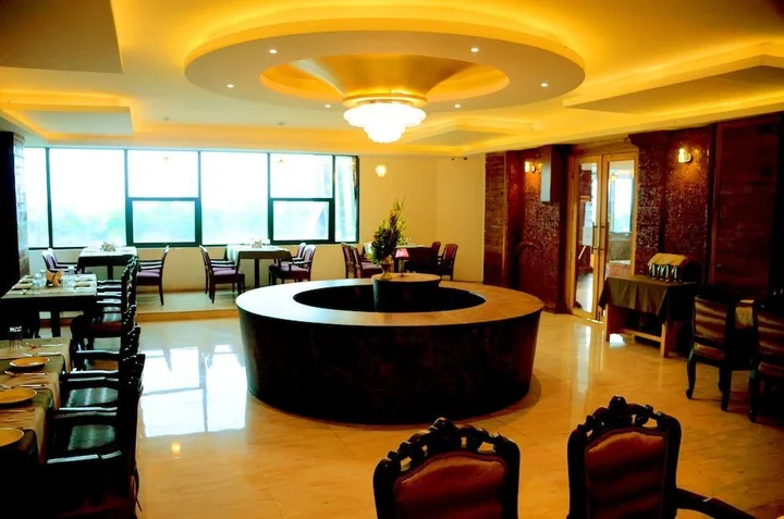 Чакан: Hotel Stonarc