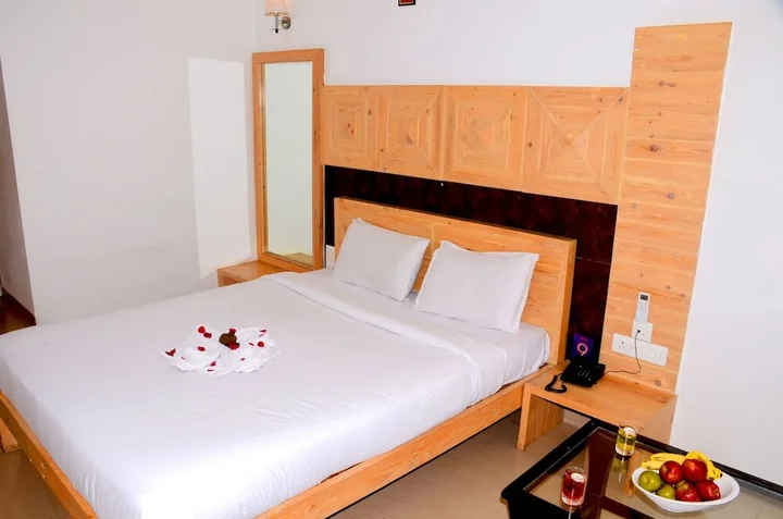 Чакан: Hotel Stonarc
