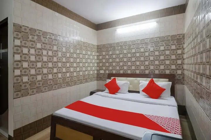 Rohtak: Hotel Royal Mall