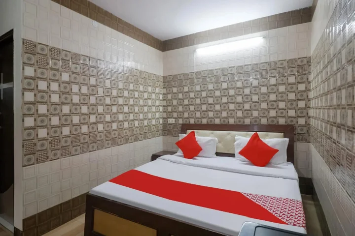 Rohtak: Hotel Royal Mall