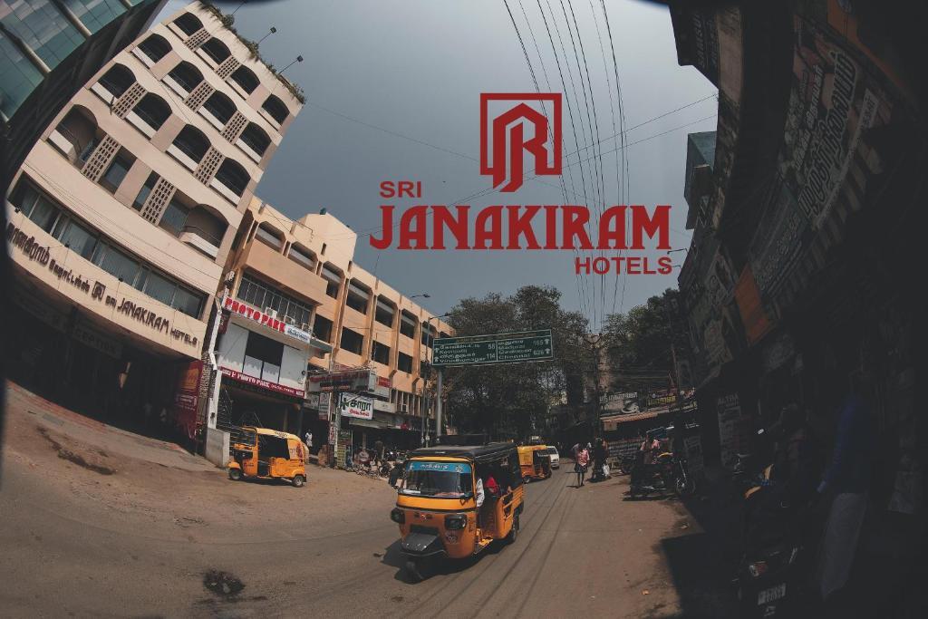 Маниячи: Sri Janakiram Hotels