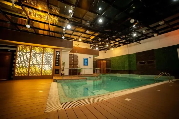 Дехрадун: Hotel JSR Continental