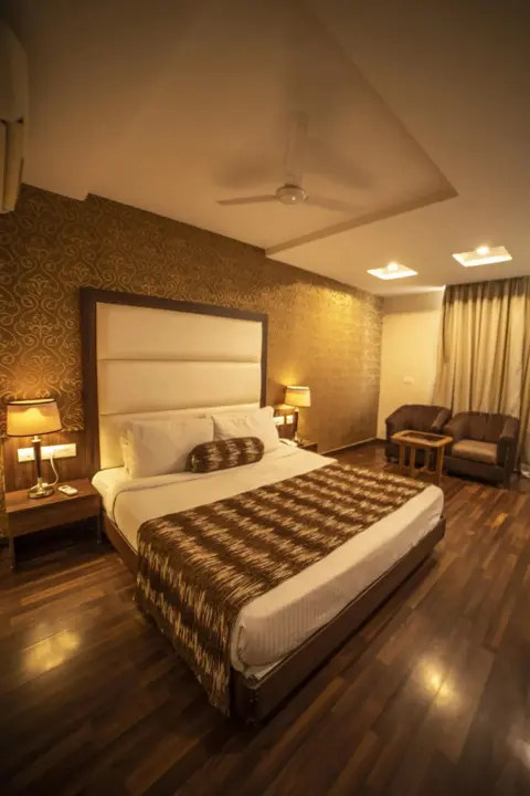 Дехрадун: Hotel JSR Continental