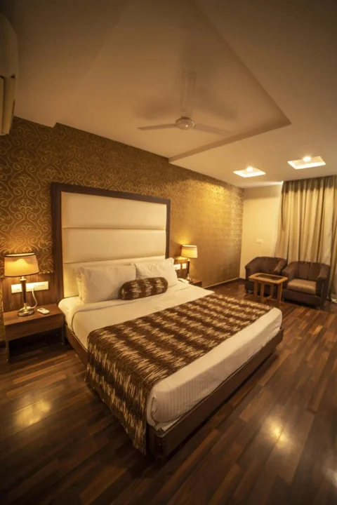 Дехрадун: Hotel JSR Continental