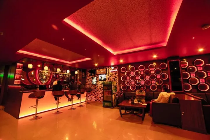 Дехрадун: Hotel JSR Continental