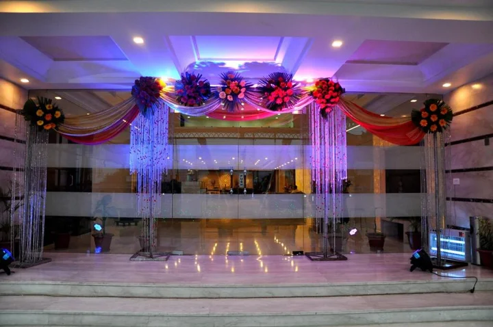Дехрадун: Hotel JSR Continental