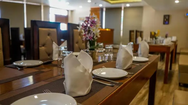 Дехрадун: Hotel JSR Continental