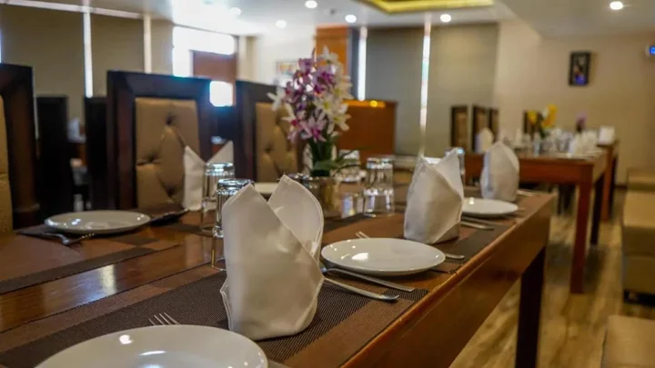 Дехрадун: Hotel JSR Continental