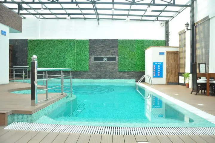 Дехрадун: Hotel JSR Continental
